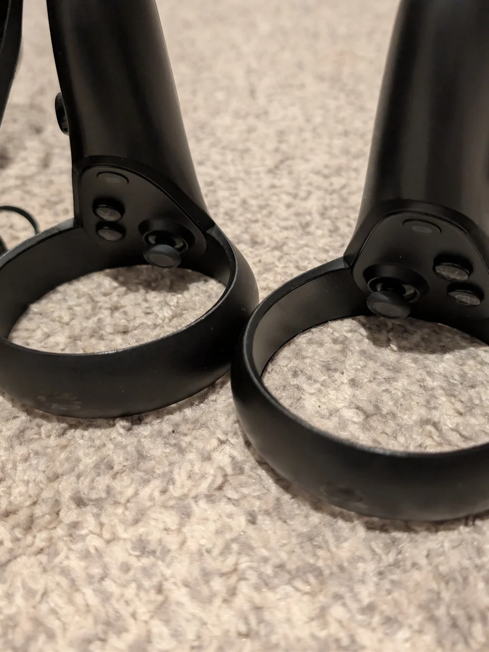 USED BUT IN GREAT CONDITION Oculus Rift S VR Headset and controllers: